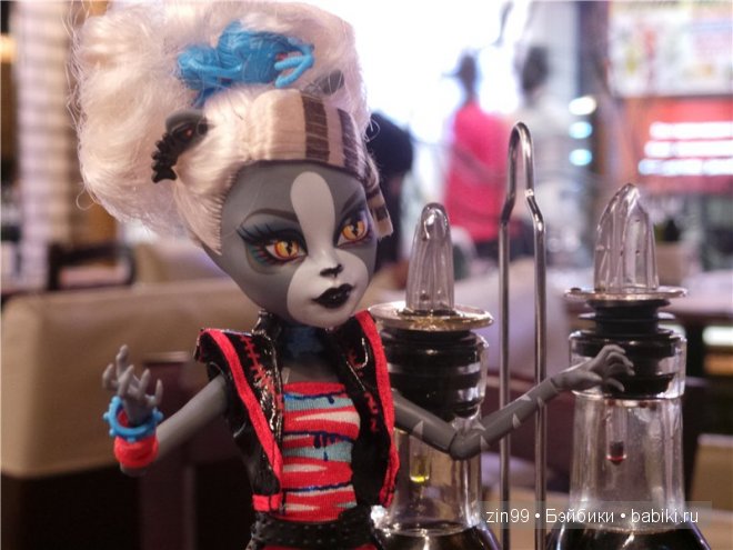 Монстры Хай Moster High. Кошки против Волков (фото 4)