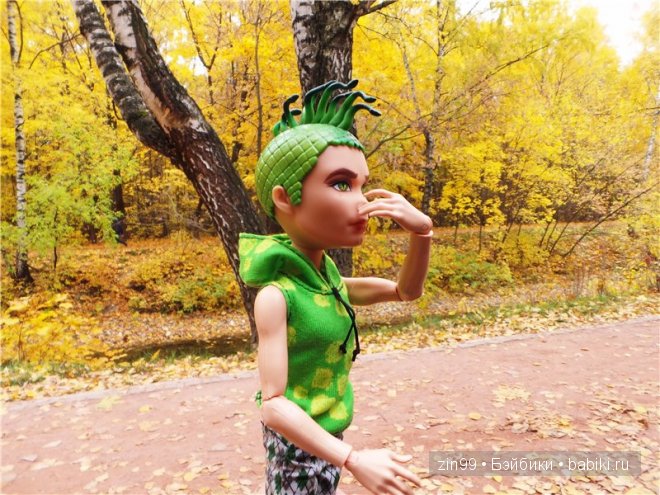 Багряная осень и новая любовь у кукол Monster High