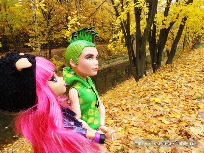 Багряная осень и новая любовь у кукол Monster High