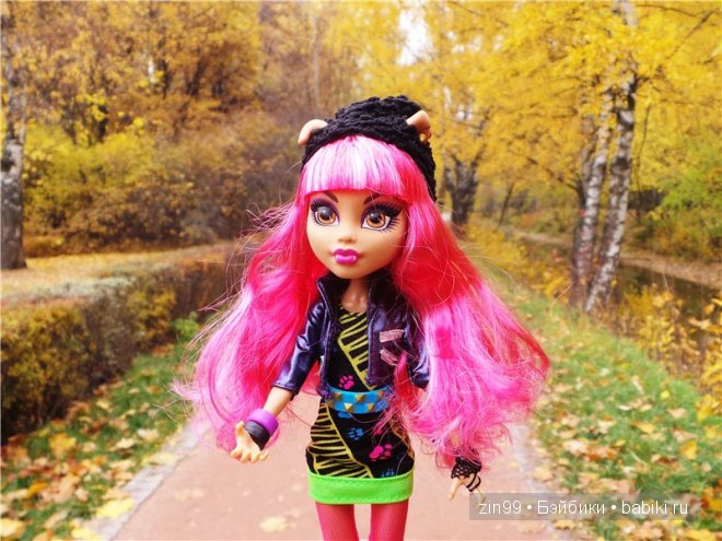 Багряная осень и новая любовь у кукол Monster High