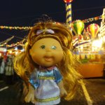 Как капустка Cabbage Patch Kids Doll посетила часть фестиваля "Путешествие в Рождество"!