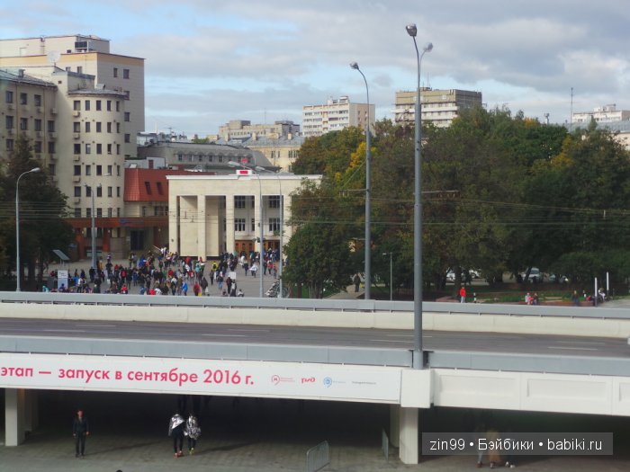 Путешествие внутри Москвы, мальчика Бана-на