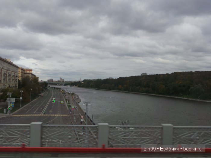 Путешествие внутри Москвы, мальчика Бана-на