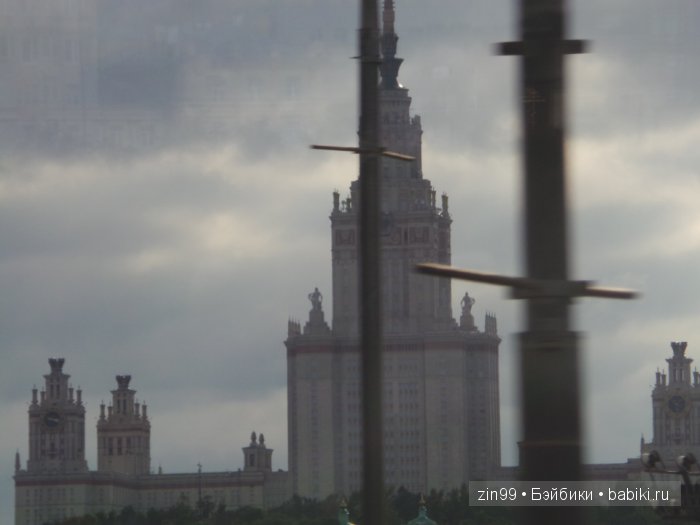 Путешествие внутри Москвы, мальчика Бана-на