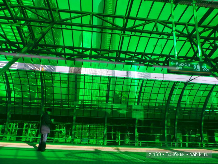 Путешествие внутри Москвы, мальчика Бана-на