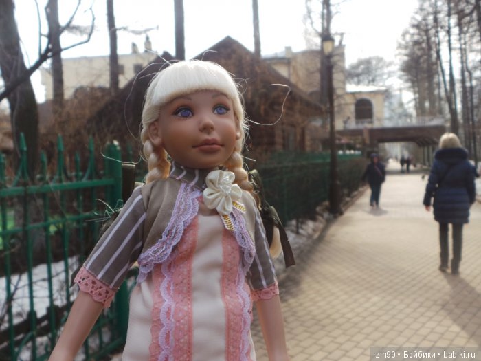 Субботняя прогулка в парке с куклой LeeAnn