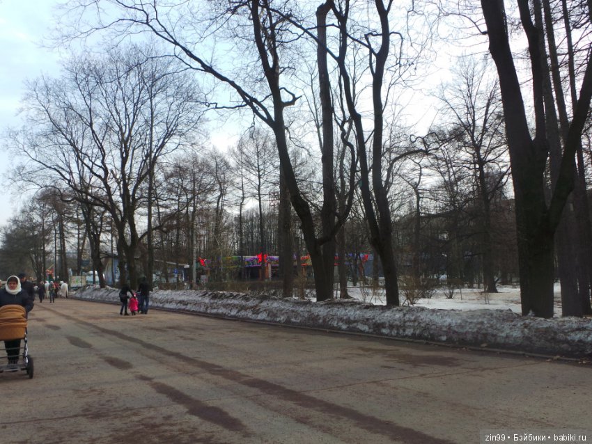 Субботняя прогулка в парке с куклой LeeAnn