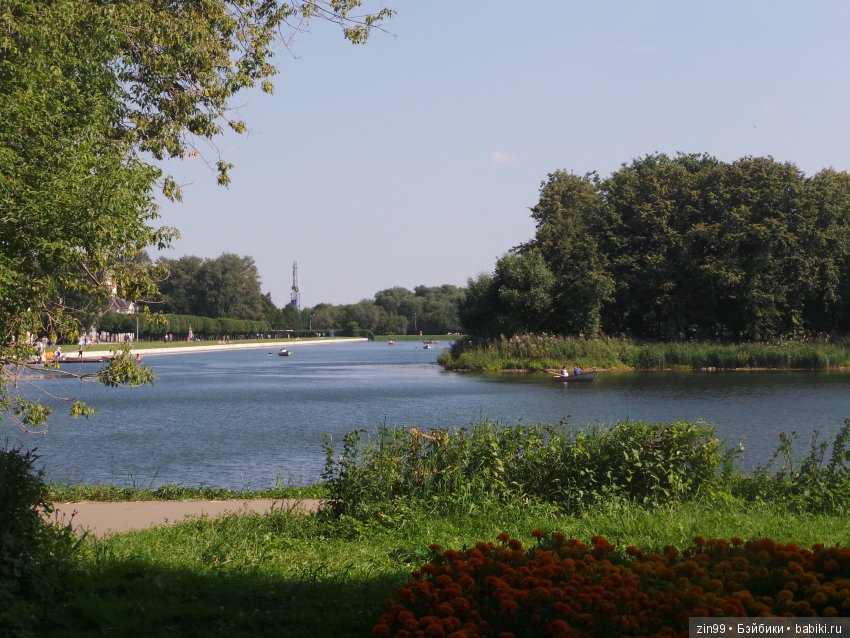 Одним воскресным жарким днём