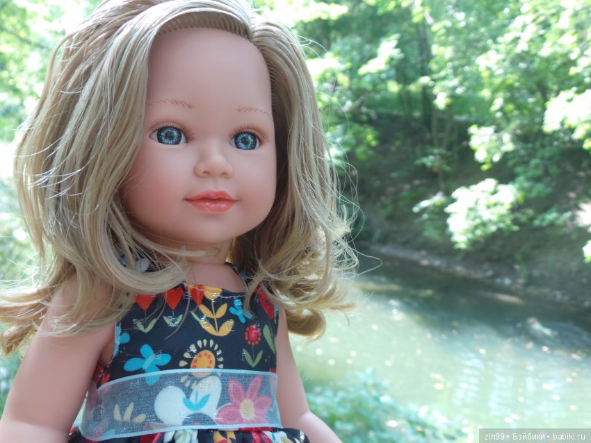 С приездом девочки от Азул, Vestida de Azul