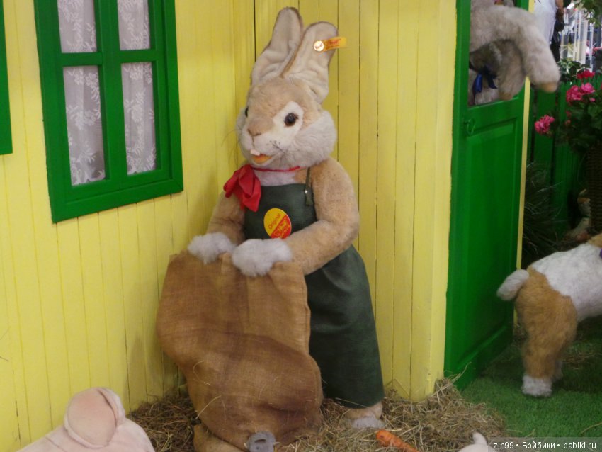 Прогулка в магазины! Или Лилочка домик выбирает