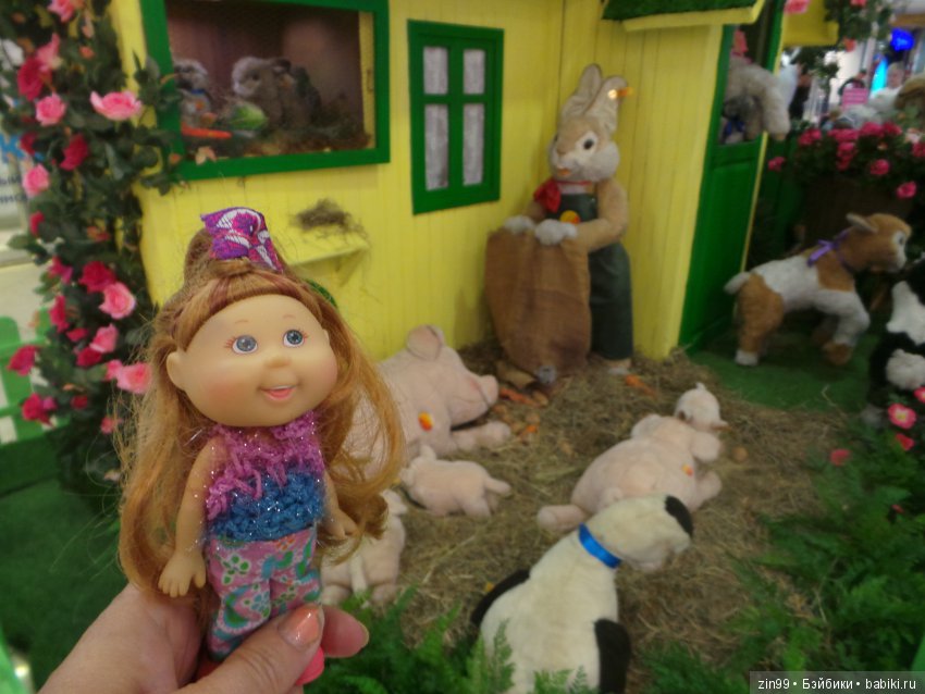 Прогулка в магазины! Или Лилочка домик выбирает