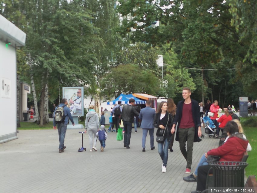 Прогулка в парке в день города с Амбер (фото 4)