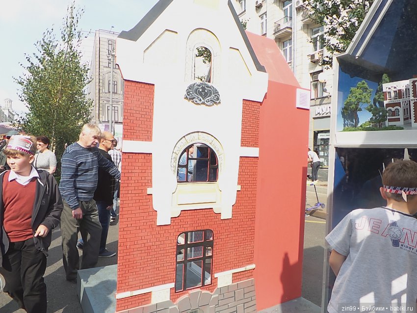 Москве 870 лет, она отмечает день города! Фоторепортаж, вместе с куклой Натали