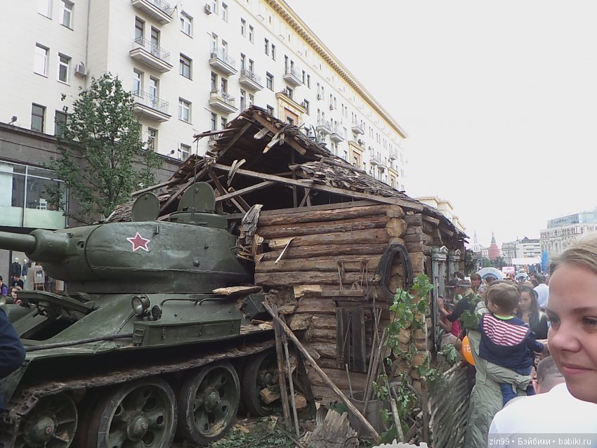 Москве 870 лет, она отмечает день города! Фоторепортаж, вместе с куклой Натали