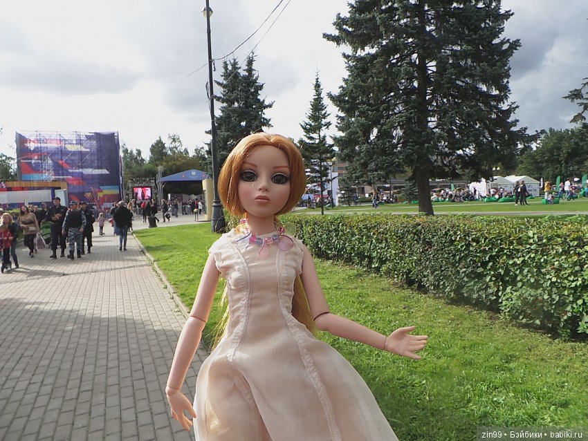 Прогулка в парке в день города с Амбер