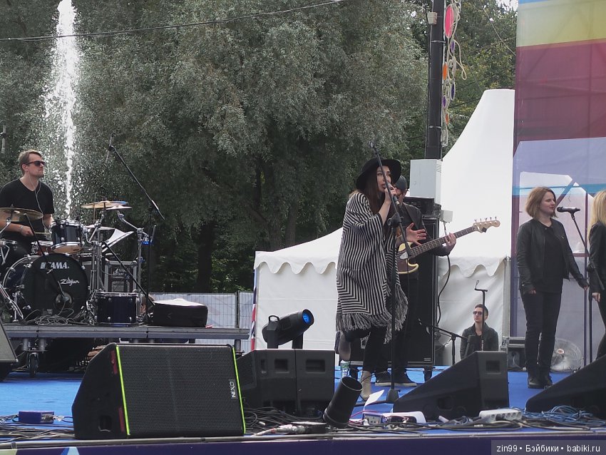 Прогулка в парке в день города с Амбер