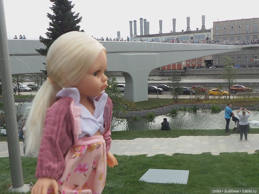 Парк Зарядье, в центре Москвы! С куклой Николеттой