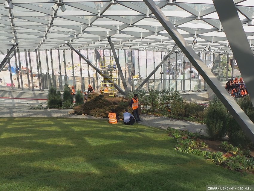 Парк Зарядье, в центре Москвы! С куклой Николеттой