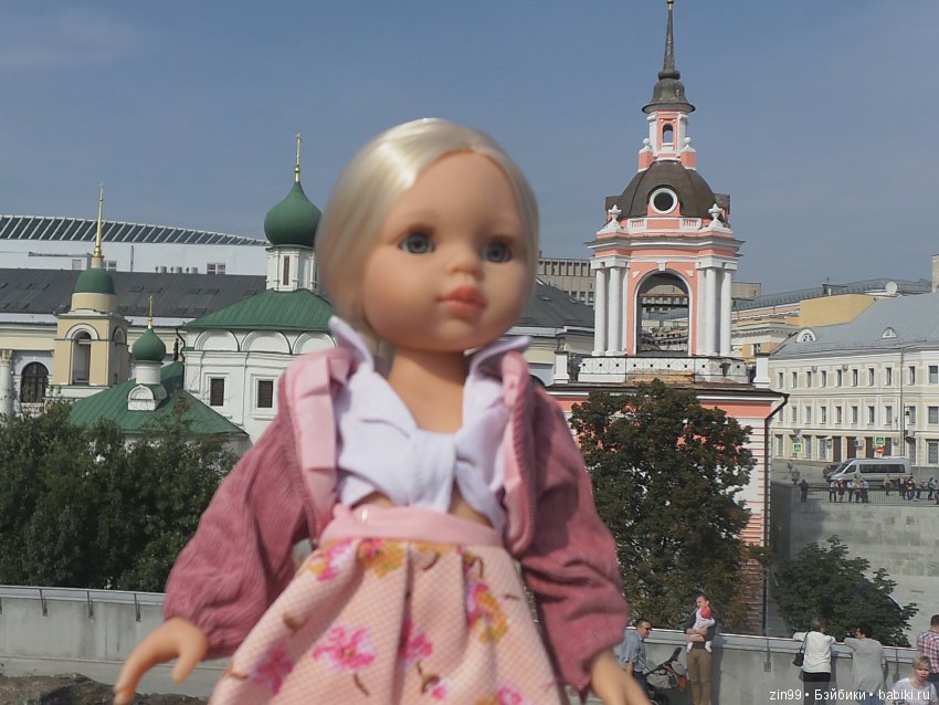 Парк Зарядье, в центре Москвы! С куклой Николеттой