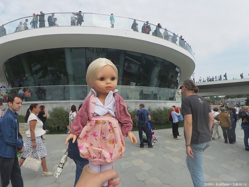 Парк Зарядье, в центре Москвы! С куклой Николеттой