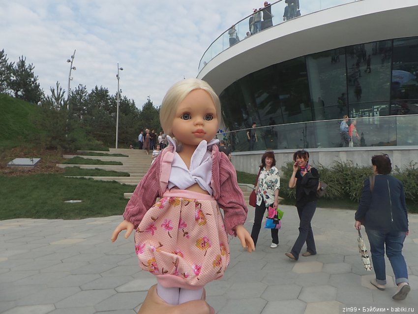 Парк Зарядье, в центре Москвы! С куклой Николеттой