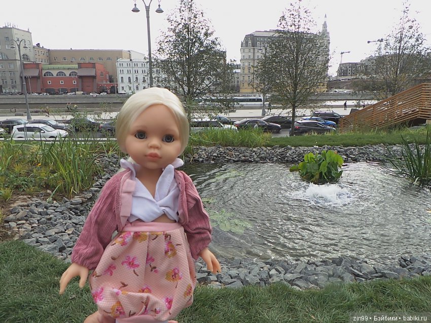 Парк Зарядье, в центре Москвы! С куклой Николеттой