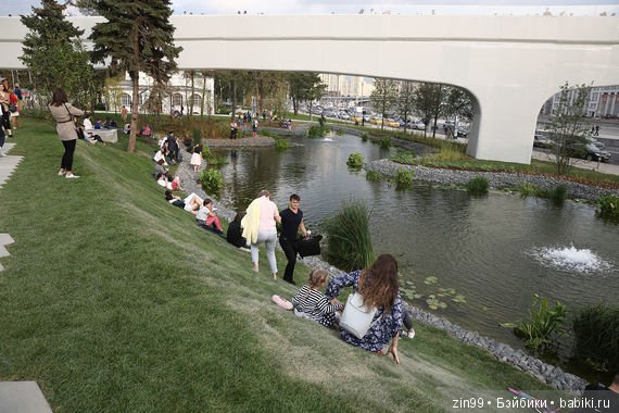 Парк Зарядье, в центре Москвы! С куклой Николеттой