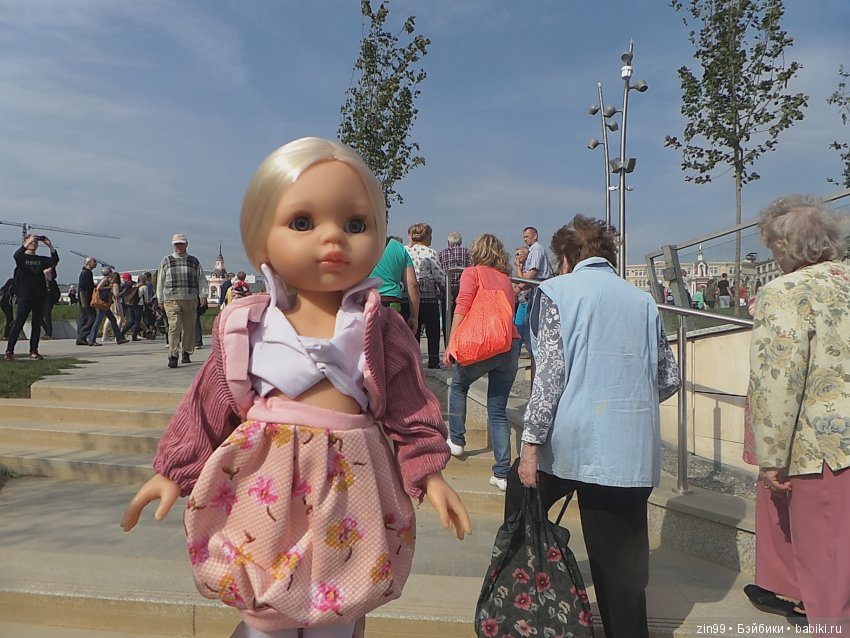 Парк Зарядье, в центре Москвы! С куклой Николеттой