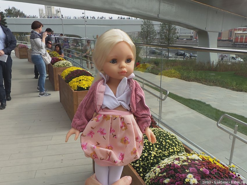 Парк Зарядье, в центре Москвы! С куклой Николеттой