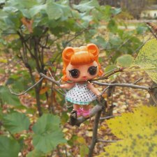 Маленькие девочки Лол и Капустка  на прогулке в парках