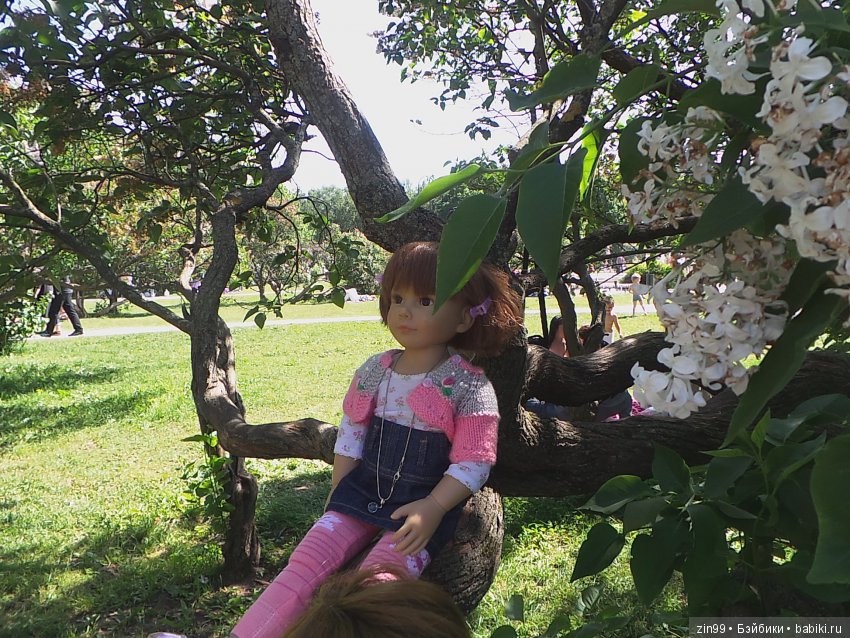 Бегом за запахом Сирени, кукло-встреча в саду Сирени