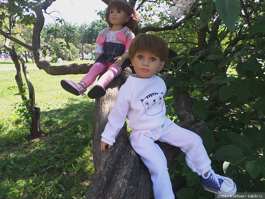 Бегом за запахом Сирени, кукло-встреча в саду Сирени