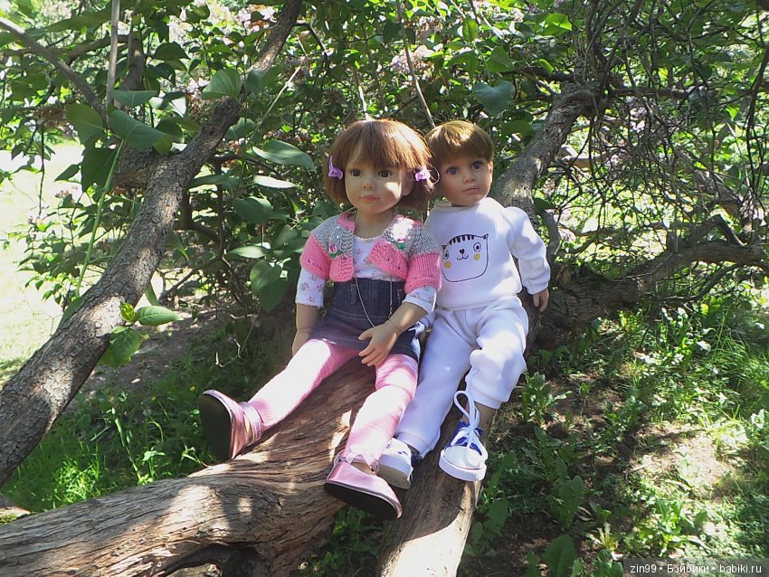 Бегом за запахом Сирени, кукло-встреча в саду Сирени