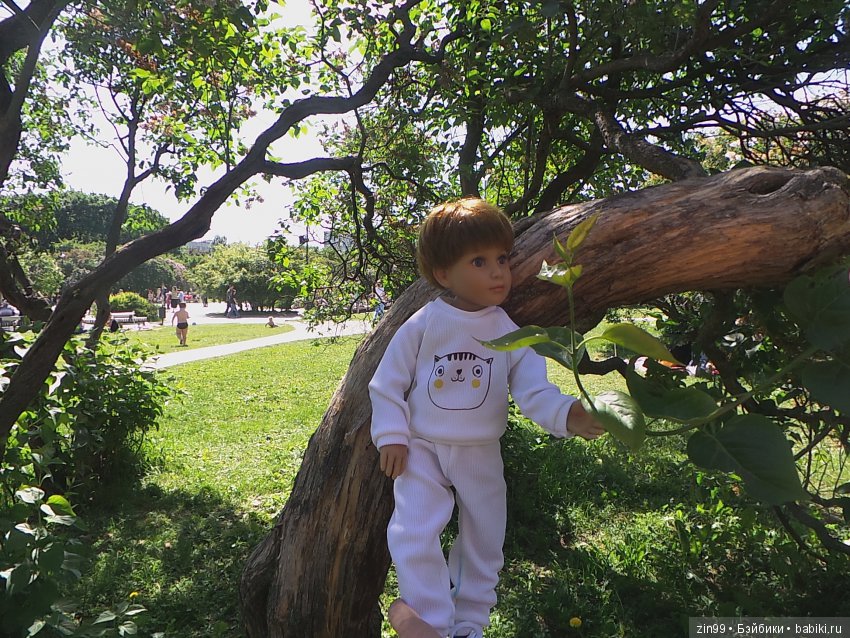 Бегом за запахом Сирени, кукло-встреча в саду Сирени