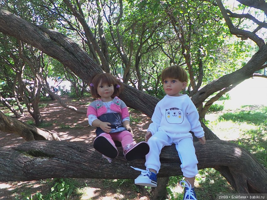 Бегом за запахом Сирени, кукло-встреча в саду Сирени