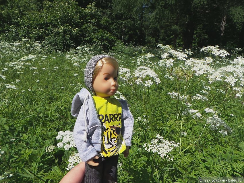 Воскресная прогулка в парк Кусково с кидзами, точнее куклами Kidz'n'Cats! Виртуально приглашаем всех на прогулку