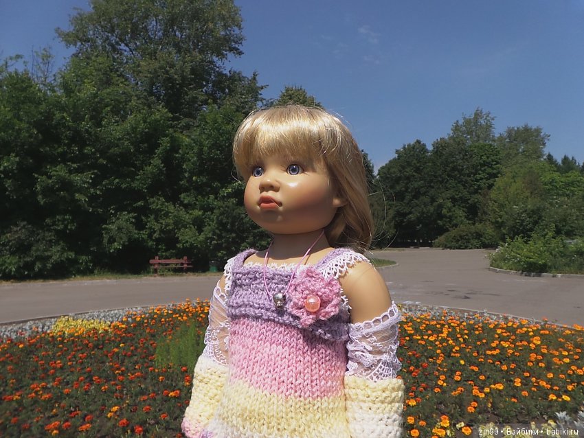 Воскресная прогулка в парк Кусково с кидзами, точнее куклами Kidz'n'Cats! Виртуально приглашаем всех на прогулку