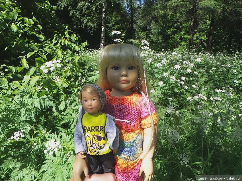 Воскресная прогулка в парк Кусково с кидзами, точнее куклами Kidz'n'Cats! Виртуально приглашаем всех на прогулку