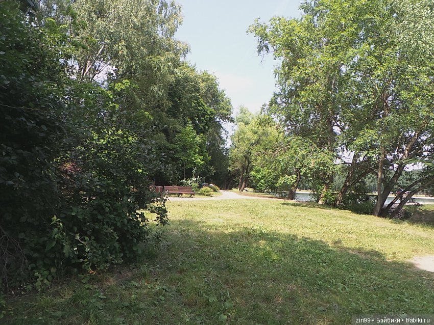 Воскресная прогулка в парк Кусково с кидзами, точнее куклами Kidz'n'Cats! Виртуально приглашаем всех на прогулку