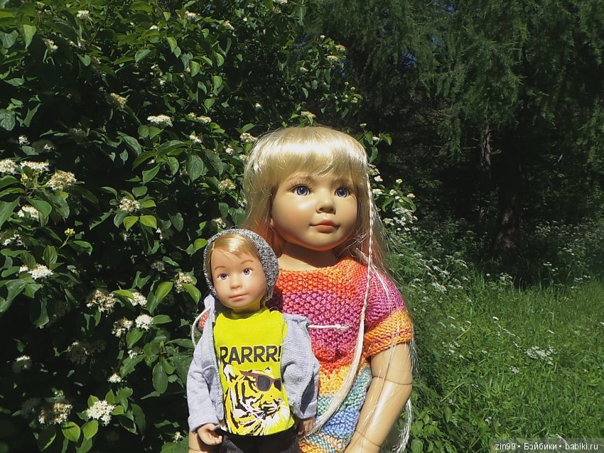 Воскресная прогулка в парк Кусково с кидзами, точнее куклами Kidz'n'Cats! Виртуально приглашаем всех на прогулку