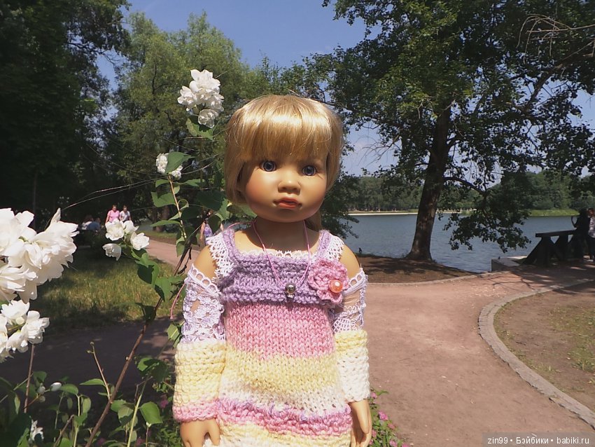 Воскресная прогулка в парк Кусково с кидзами, точнее куклами Kidz'n'Cats! Виртуально приглашаем всех на прогулку