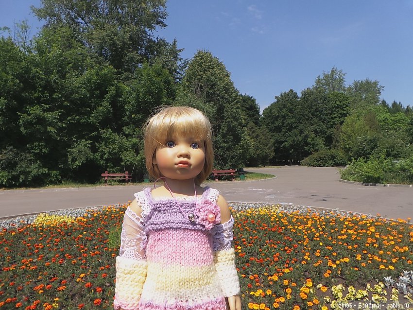 Воскресная прогулка в парк Кусково с кидзами, точнее куклами Kidz'n'Cats! Виртуально приглашаем всех на прогулку