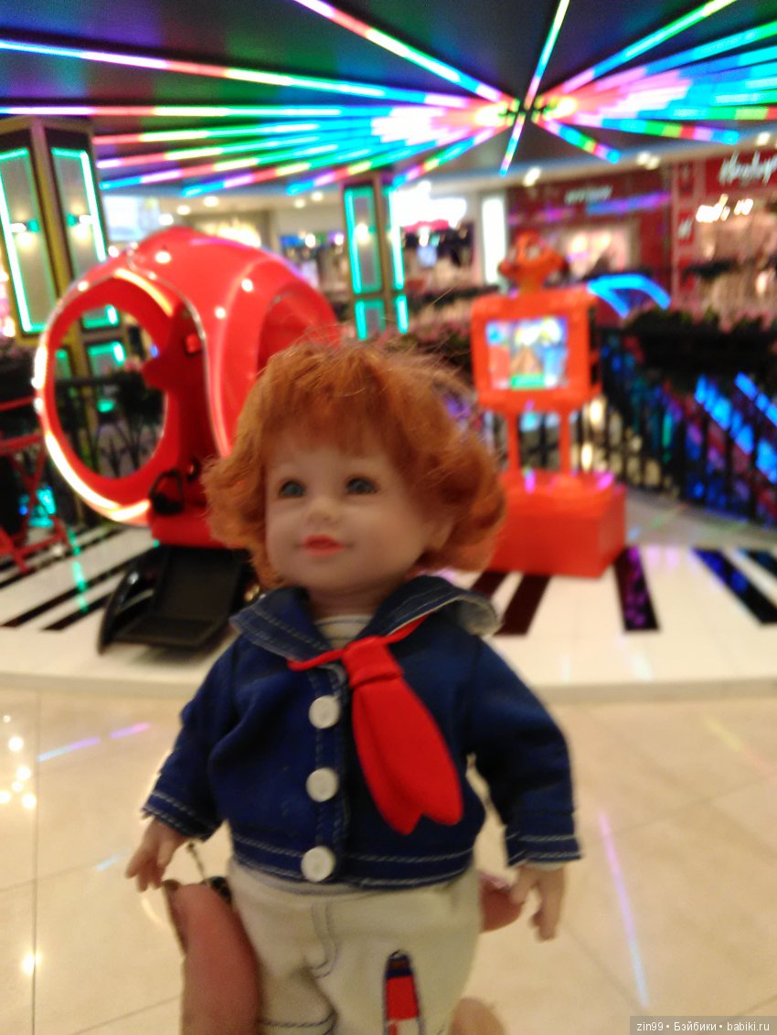 Небольшое путешествие Люси, мини adora, воскресным днём