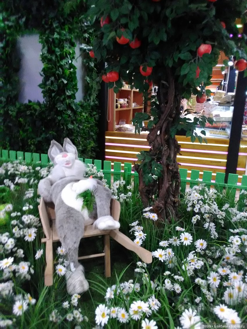 Небольшое путешествие Люси, мини adora, воскресным днём