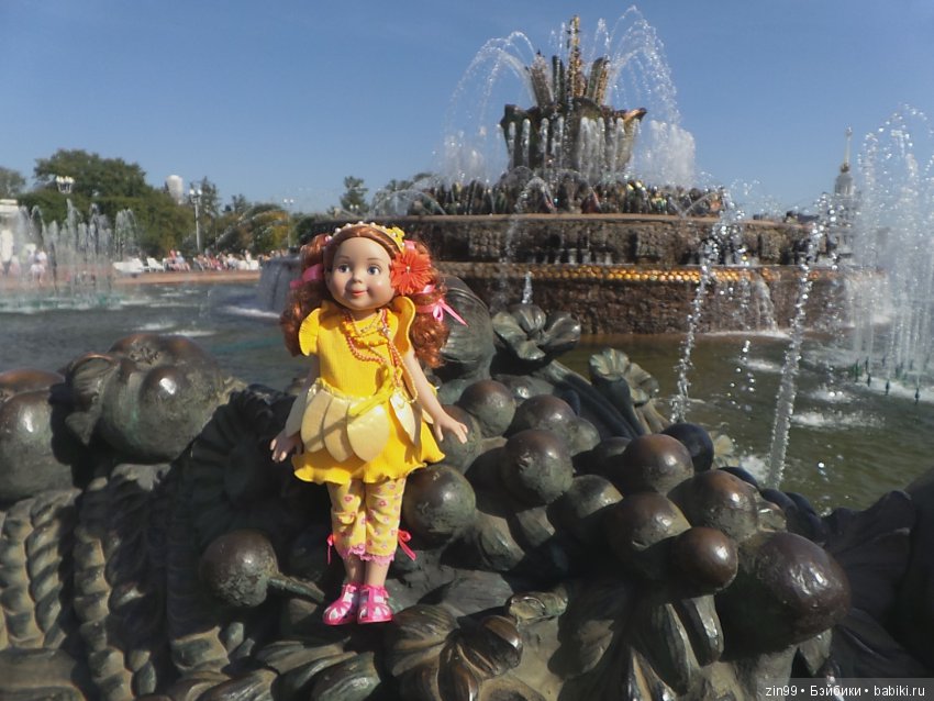 Воскресная прогулка с веселой девочкой в Ботаническом саду