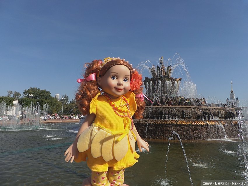 Воскресная прогулка с веселой девочкой в Ботаническом саду