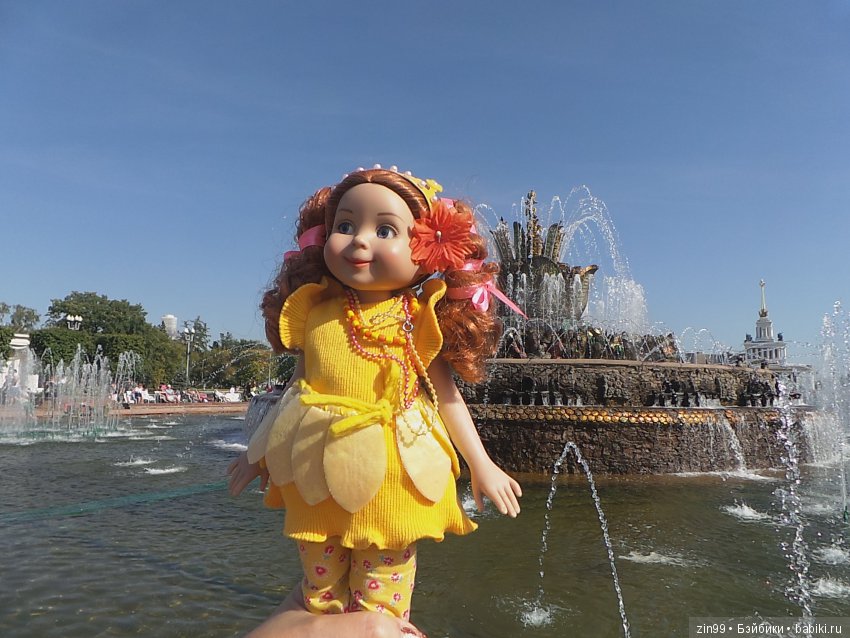 Воскресная прогулка с веселой девочкой в Ботаническом саду