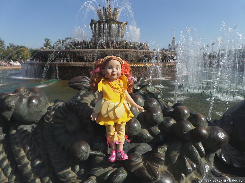 Воскресная прогулка с веселой девочкой в Ботаническом саду