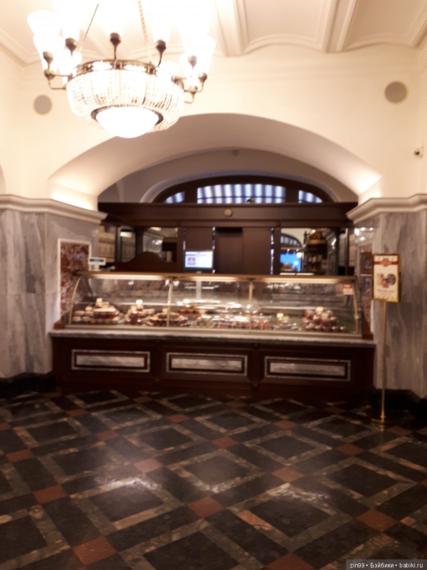 Встречайтесь в ГУМе у Фонтана