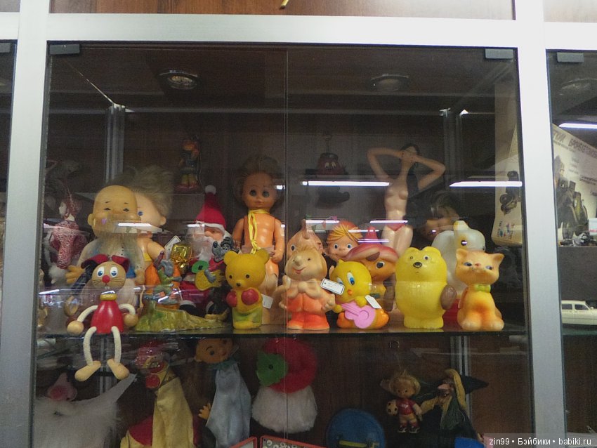 Блошиный рынок "РЕТРО" - завод "Кристалл", сегодня 27 октября 2018 года